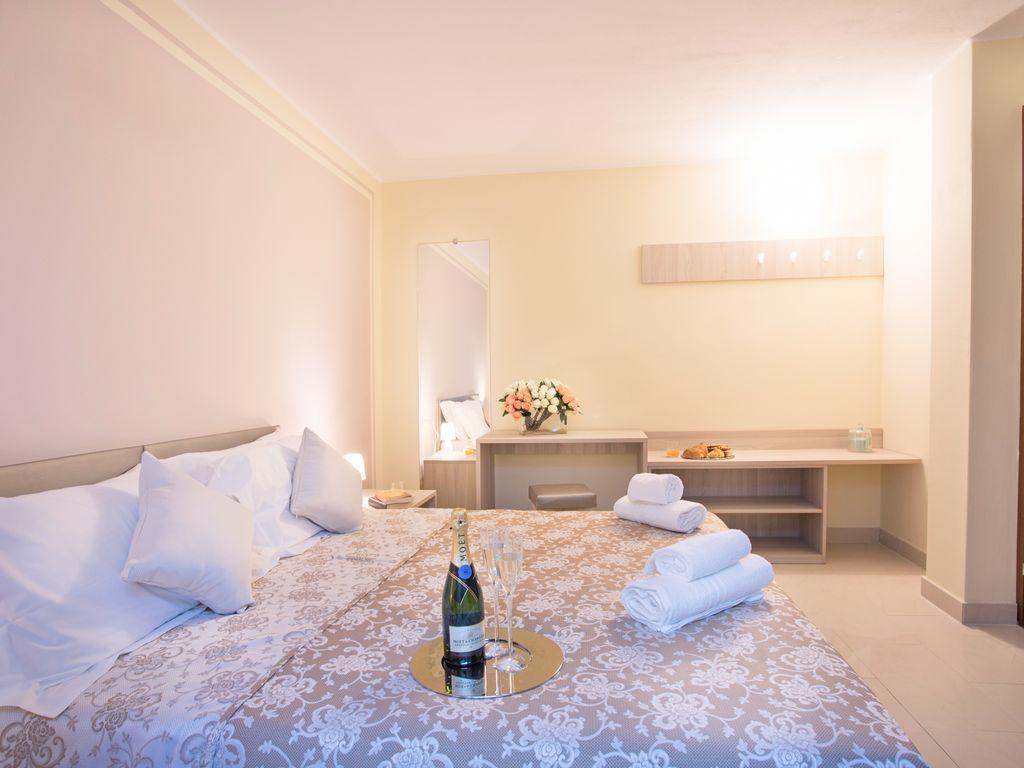 Ossuccio Grande C Home With Pool Sleeps 12 By Italian Apartments Como Exterior photo